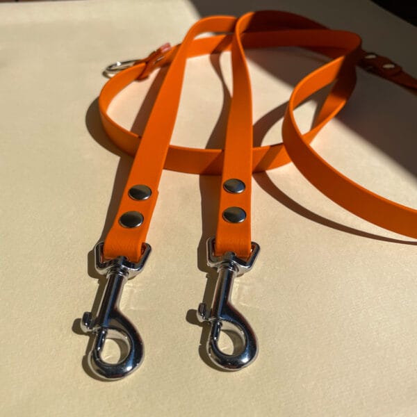 Oranžinis daugiafunkcinis pavadėlis