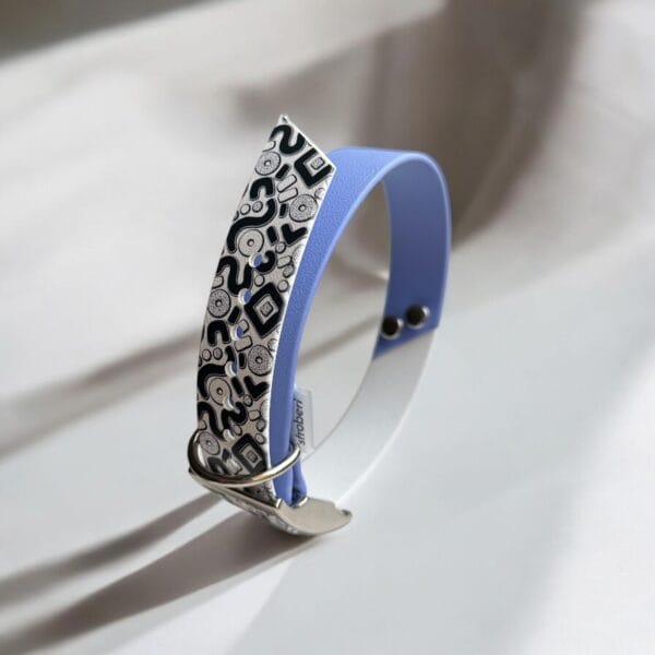 stroberi-funky-dideli-antkakliai stroberi dideli antkakliai