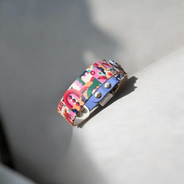 spalvotas antkaklis strawberry