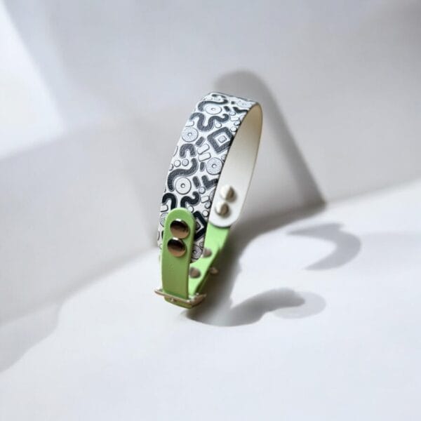 zalias stroberi antkaklis